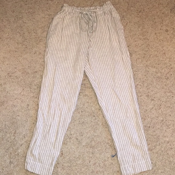 Tan and white striped paperbag pants size medium - Picture 1 of 3